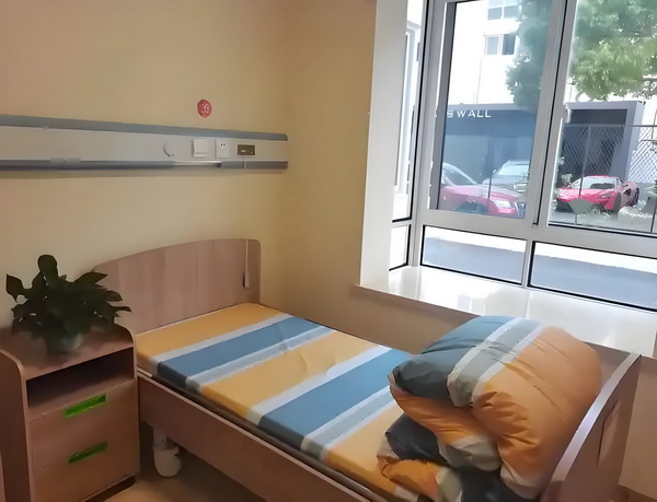 惹上一群极品美妖男：魅纯